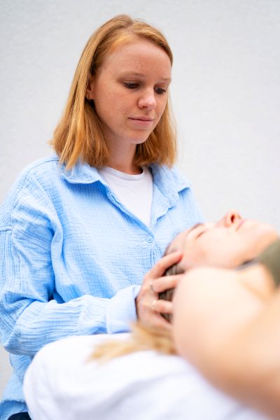 Osteopathische Behandlung bei Laura Karner